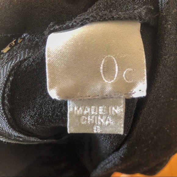 Black mini circle type skirt - Picture 3 of 3